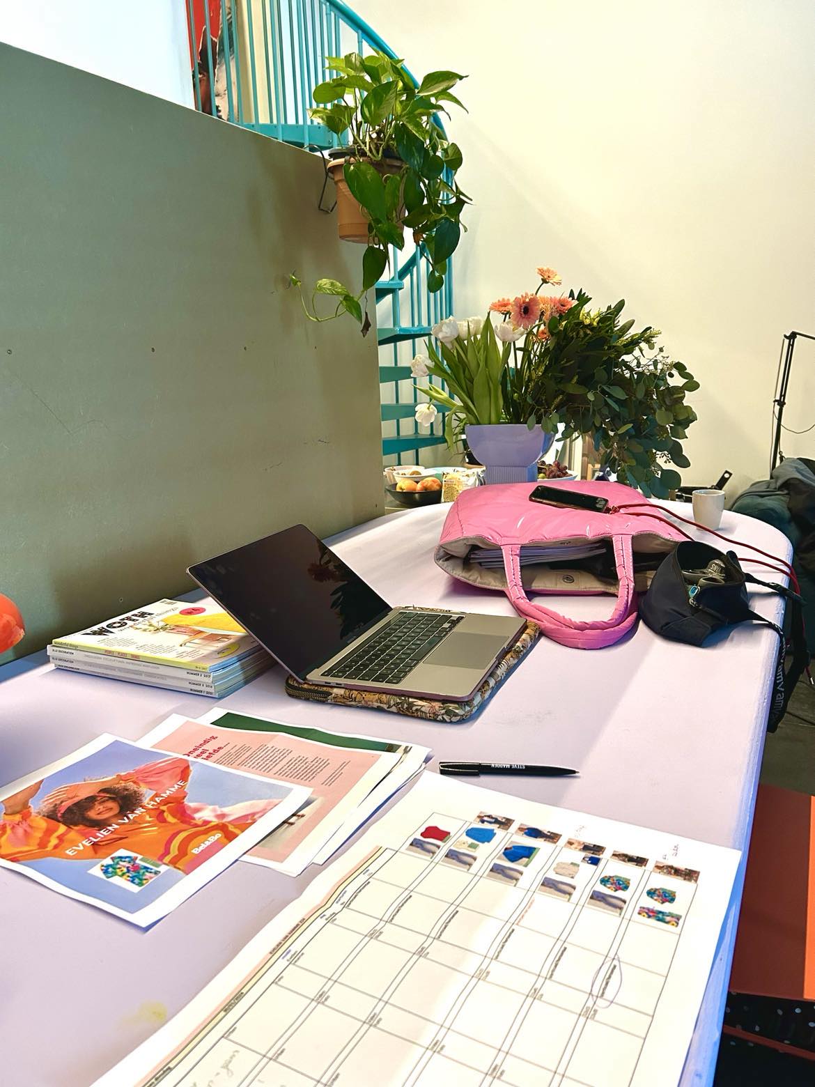 Tafel met shootvoorbereidingen